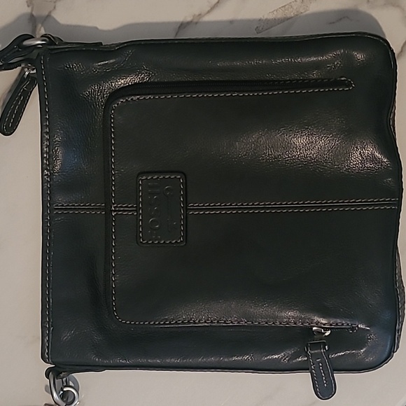 Fossil Cross Town Black Leather Slim Crossbody Messenger Bag Errands Practical - Picture 3 of 14